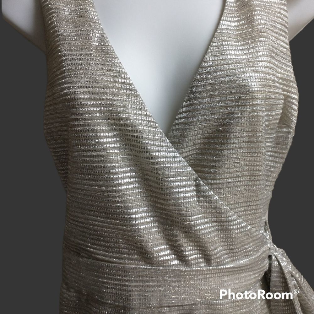 Anthropologie / Line + Dot Silver Wrap Dress, size M - Picture 5 of 8